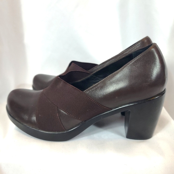 BROWN DANSKO SHOES - Picture 7 of 10